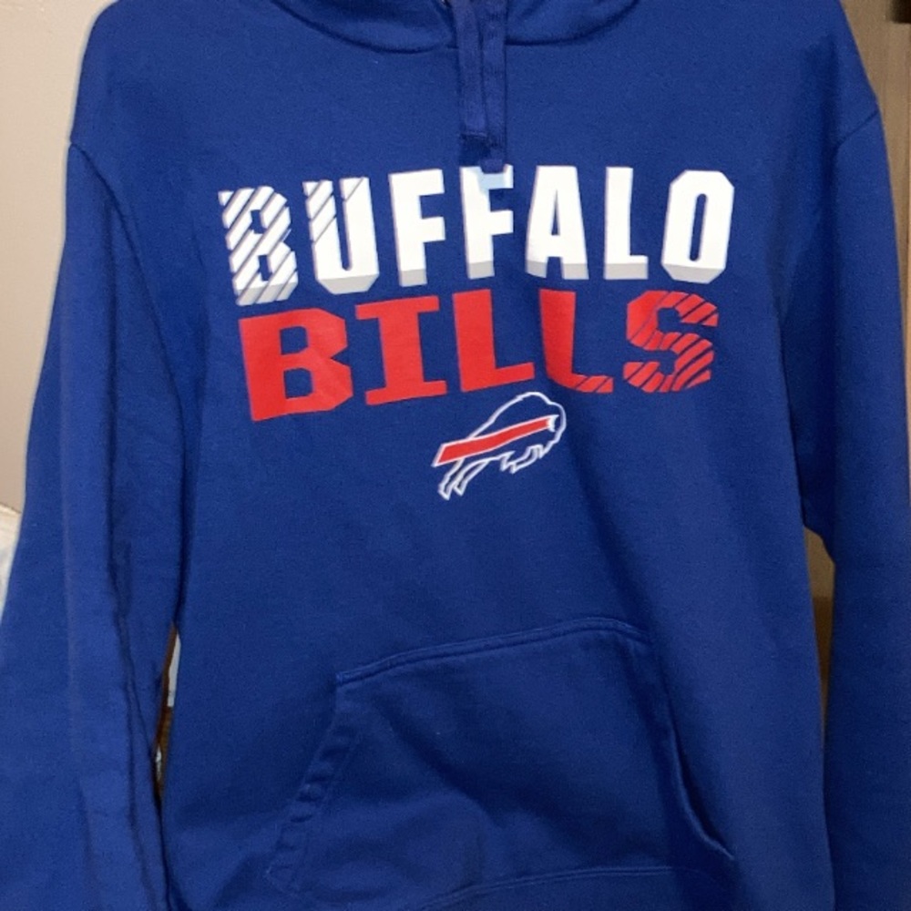 Mens Fanatics buffalo bills hoodie.